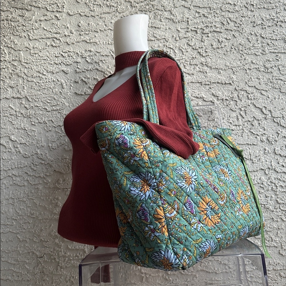 VERA BRADLEY Hathaway Tote 50299-20256 Gemstone Paisley-brand new, never used. - Picture 8 of 14